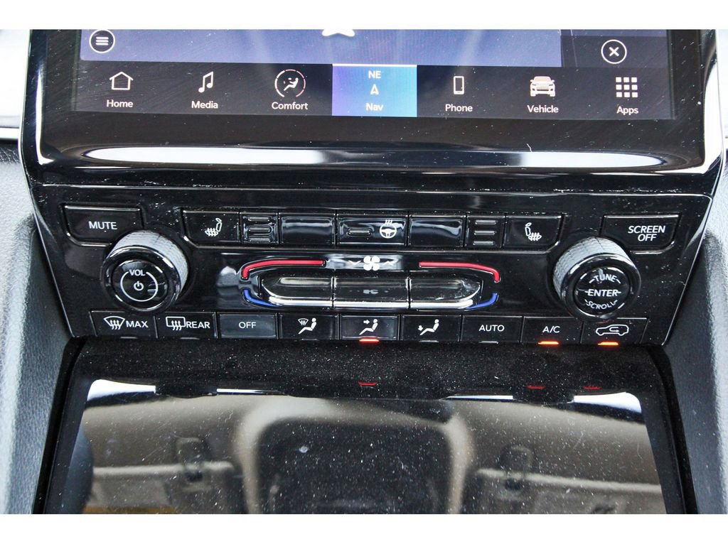 Used 2023 Jeep Grand Cherokee Limited image 27