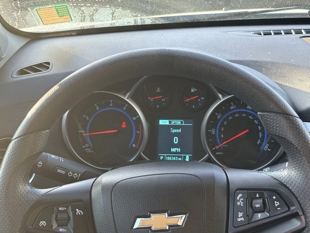 Used 2015 Chevrolet Cruze LT image 15