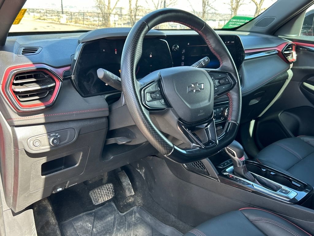Used 2024 Chevrolet TrailBlazer RS w/ Driver Confidence Package image 5
