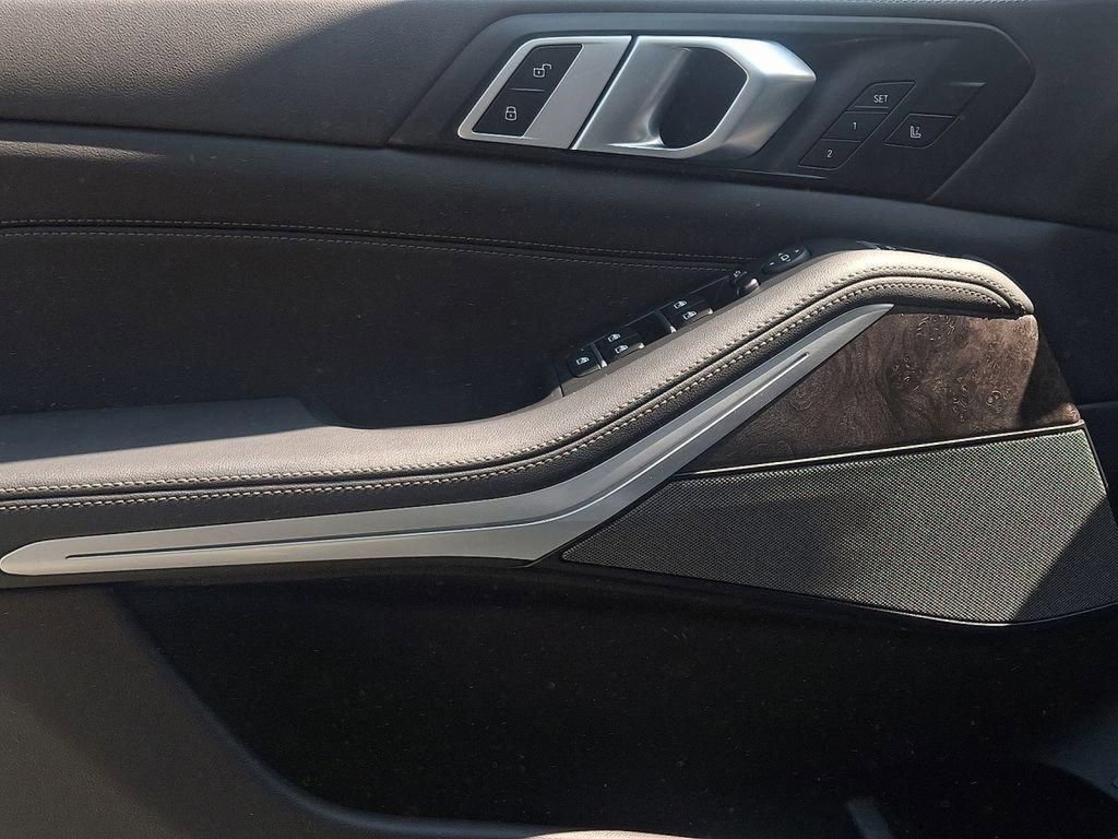 Certified 2025 BMW X5 xDrive50e w/ Climate Comfort Package image 12