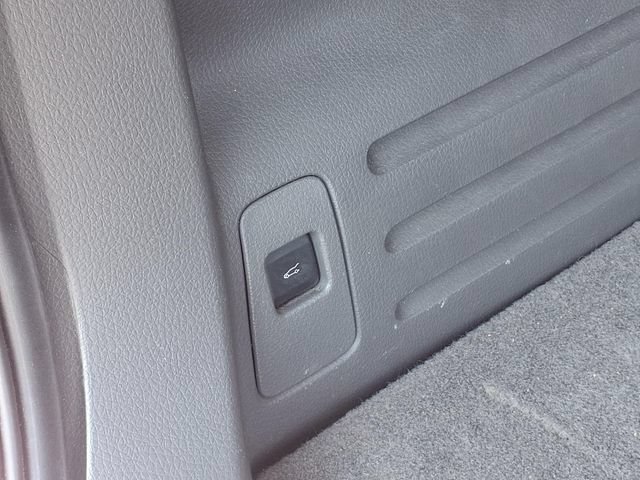 Used 2013 Ford Edge Limited w/ Driver Entry Pkg FWD image 22
