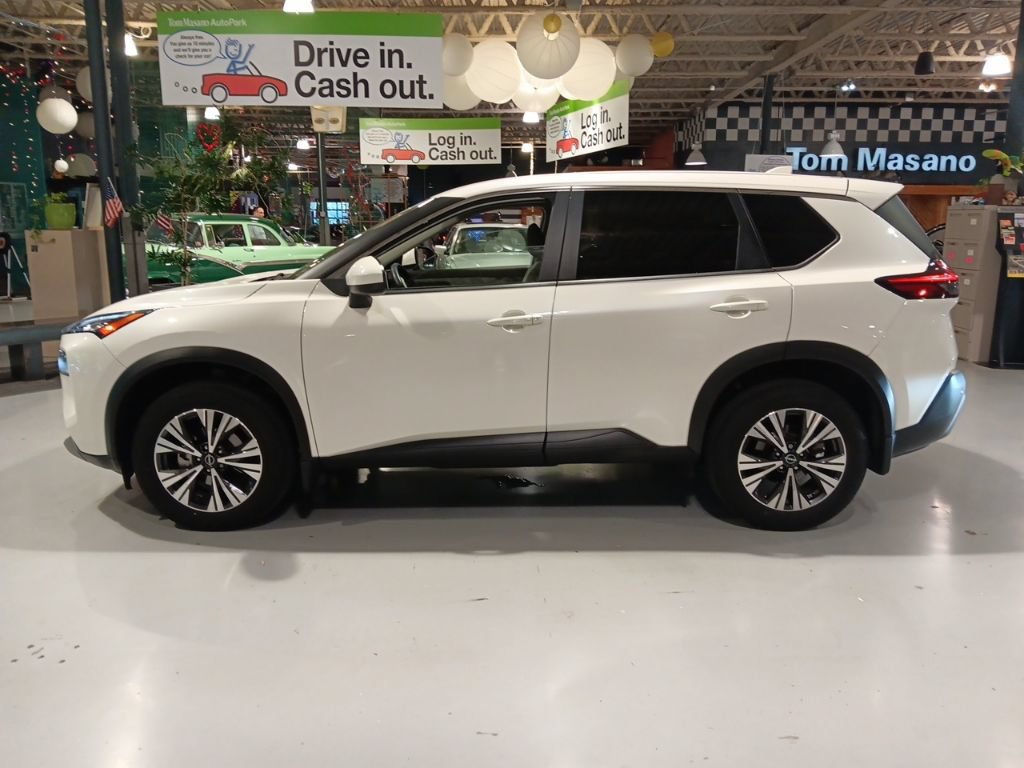 Used 2023 Nissan Rogue SV AWD/4WD image 16
