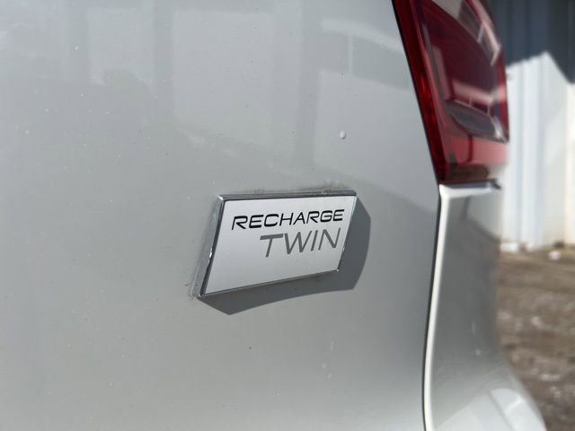Certified 2023 Volvo XC40 Recharge Plus w/ Protection Package Premier image 15