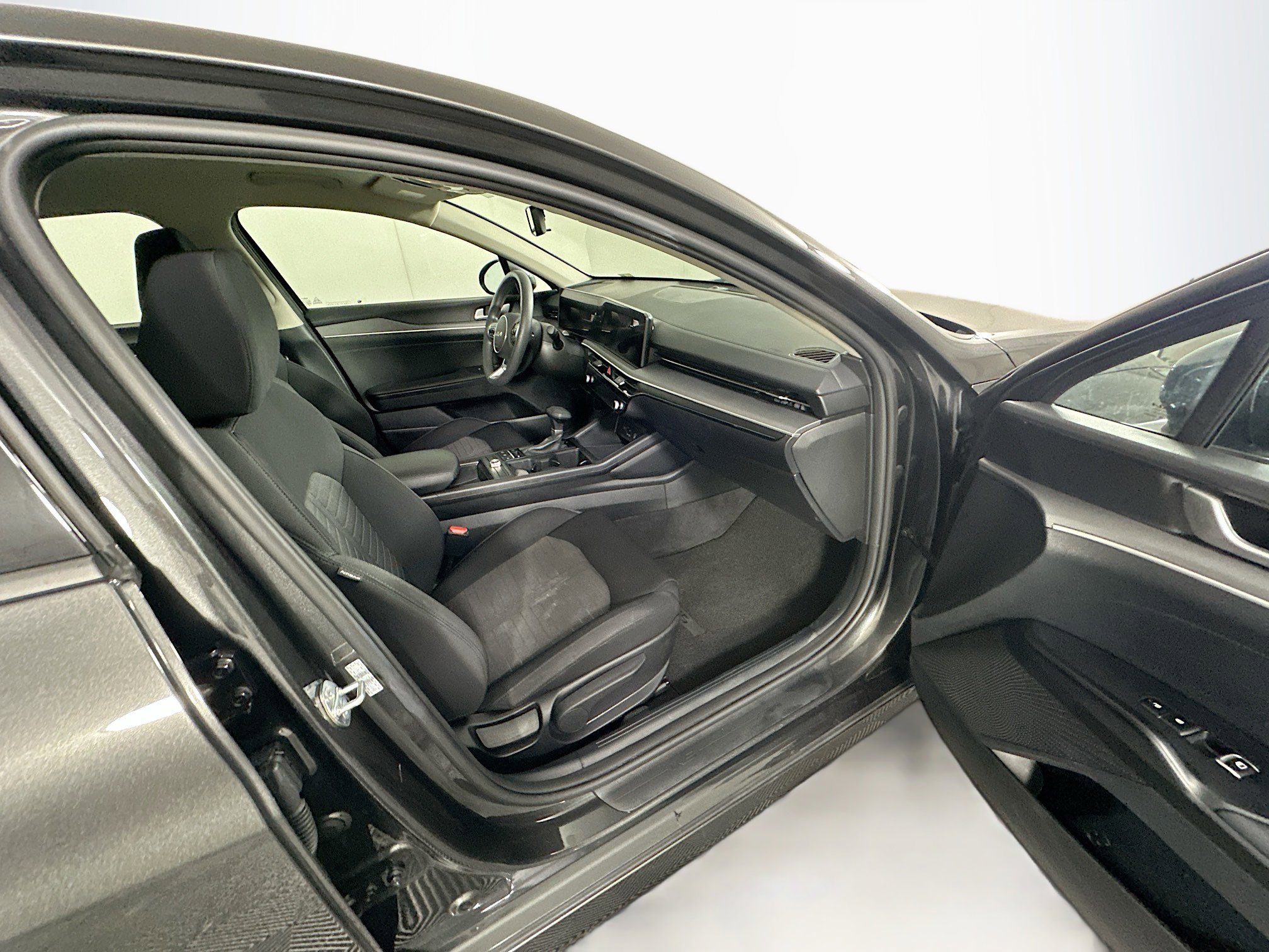 Used 2025 Kia K5 LXS image 29