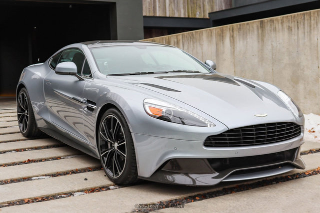 Used 2014 Aston Martin Vanquish Coupe image 12