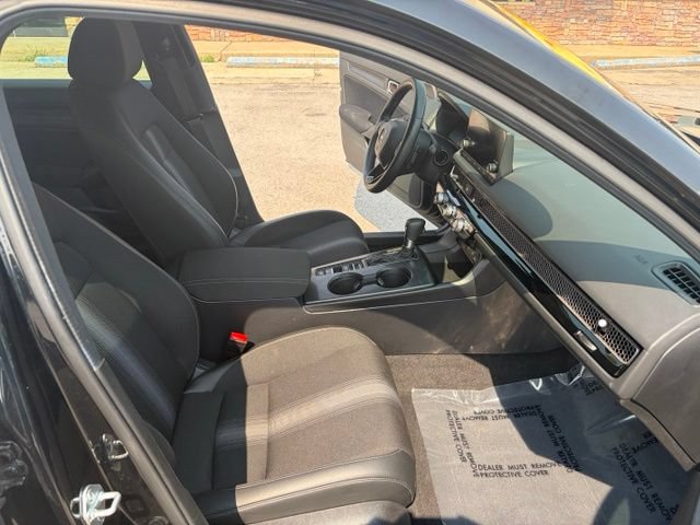 Used 2025 Honda Civic Sport image 32