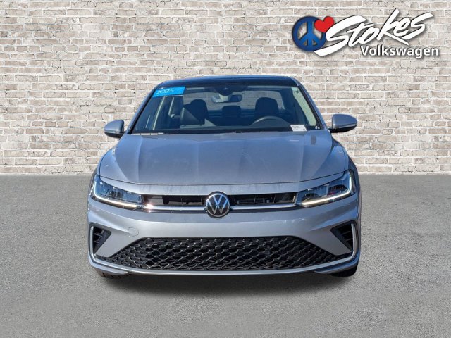 Certified 2025 Volkswagen Jetta SEL FWD image 9