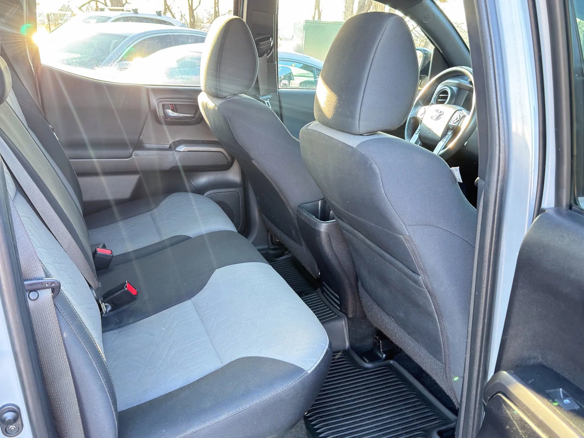 Used 2021 Toyota Tacoma TRD Off-Road image 15