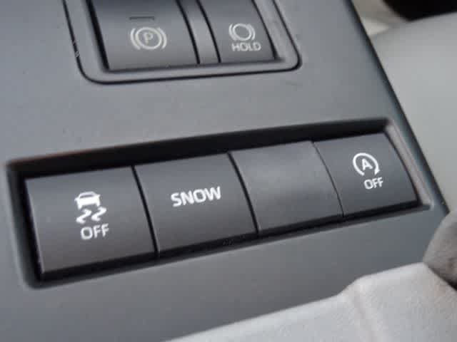 Used 2021 Toyota Highlander XLE FWD image 27