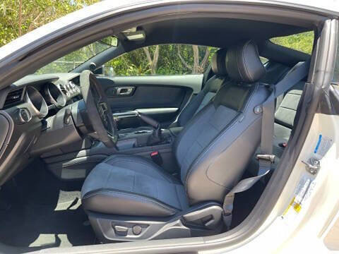 Used 2020 Ford Mustang Shelby GT350 w/ Technology Package image 14