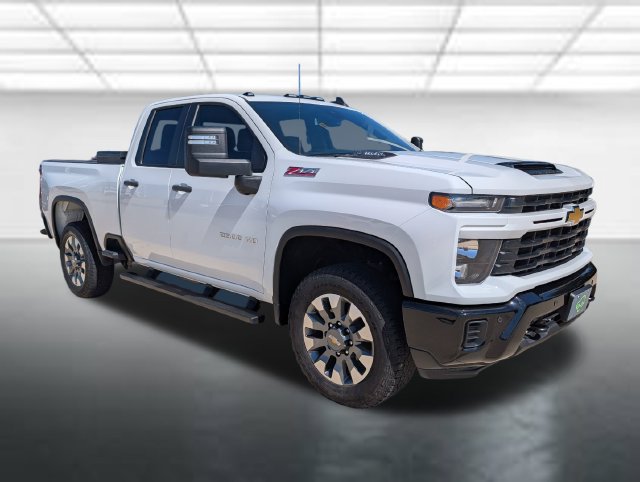 Used 2025 Chevrolet Silverado 2500 Custom w/ Custom Value Package AWD/4WD image 1