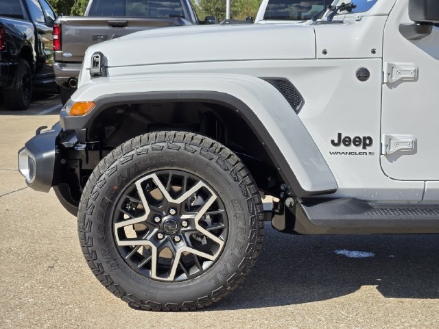New 2027 Jeep Wrangler Unlimited Sahara AWD/4WD image 6