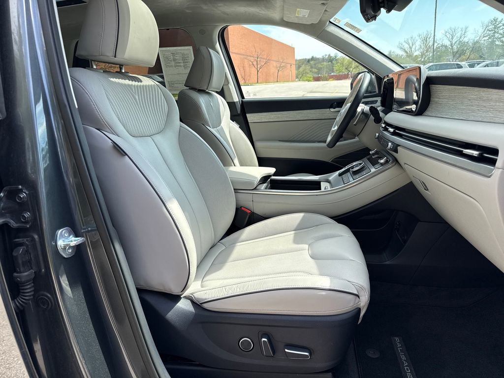 Used 2024 Hyundai Palisade Calligraphy image 31