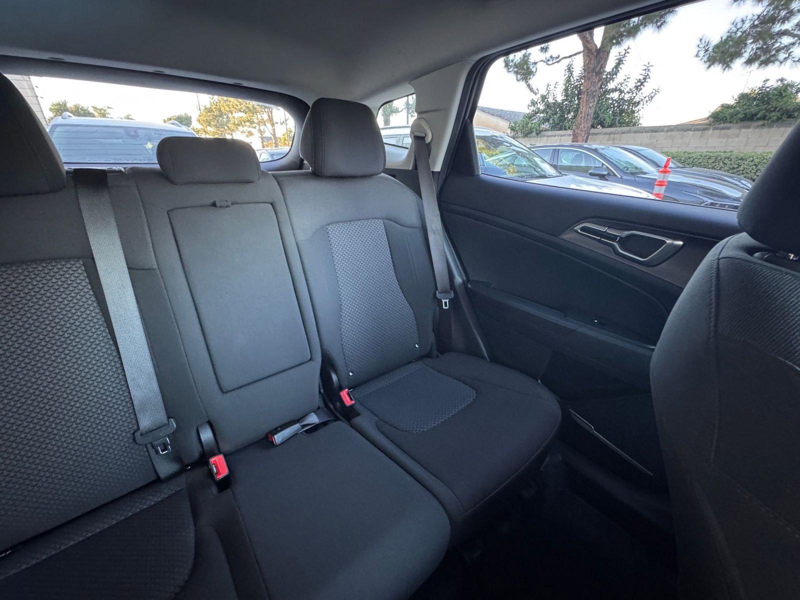 Used 2025 Kia Sportage LX FWD image 36