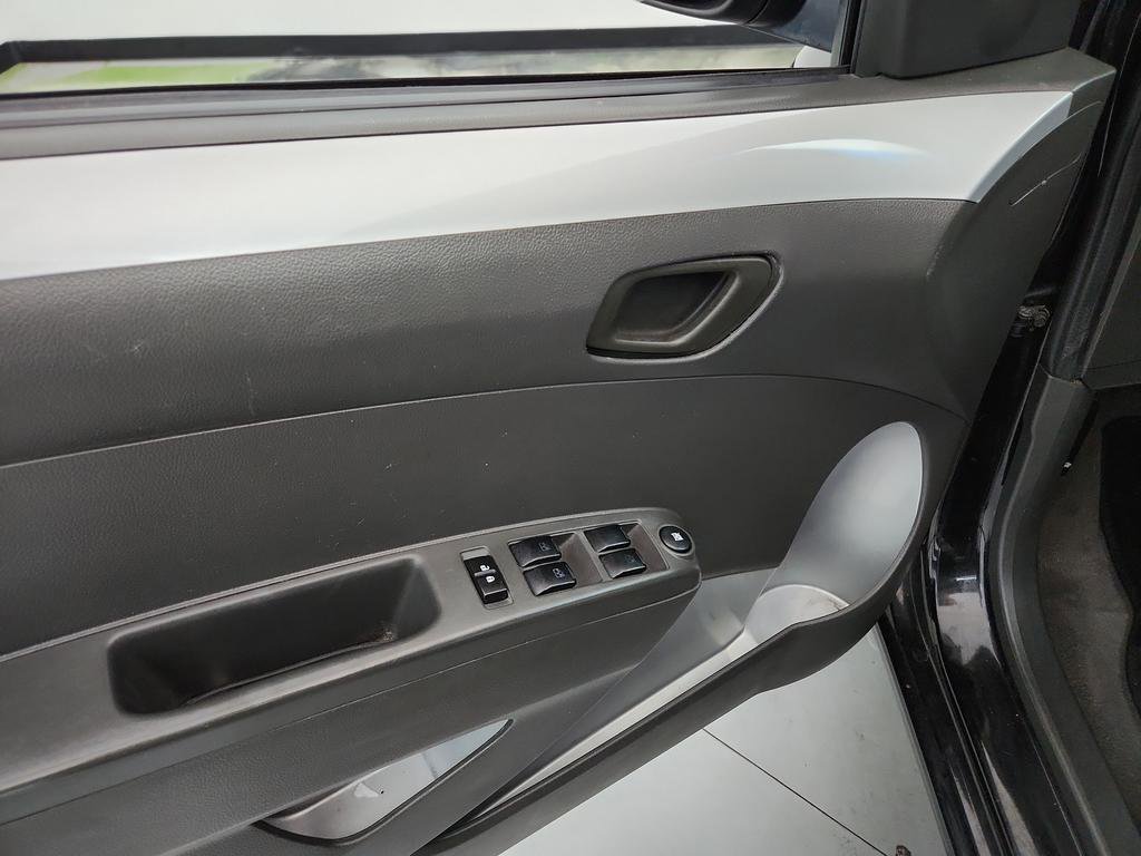 Used 2013 Chevrolet Spark LT image 19