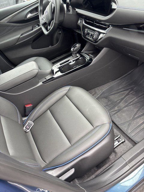 Used 2025 Buick Envista Sport Touring w/ Convenience I Package image 8