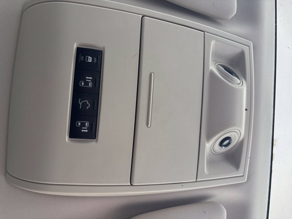 Used 2010 Dodge Grand Caravan Crew w/ Family Value Group FWD image 26