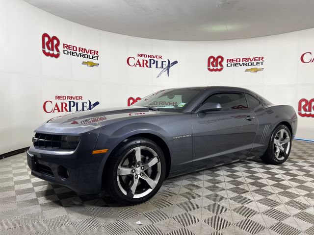 Used 2010 Chevrolet Camaro SS w/ RS Package RWD image 3
