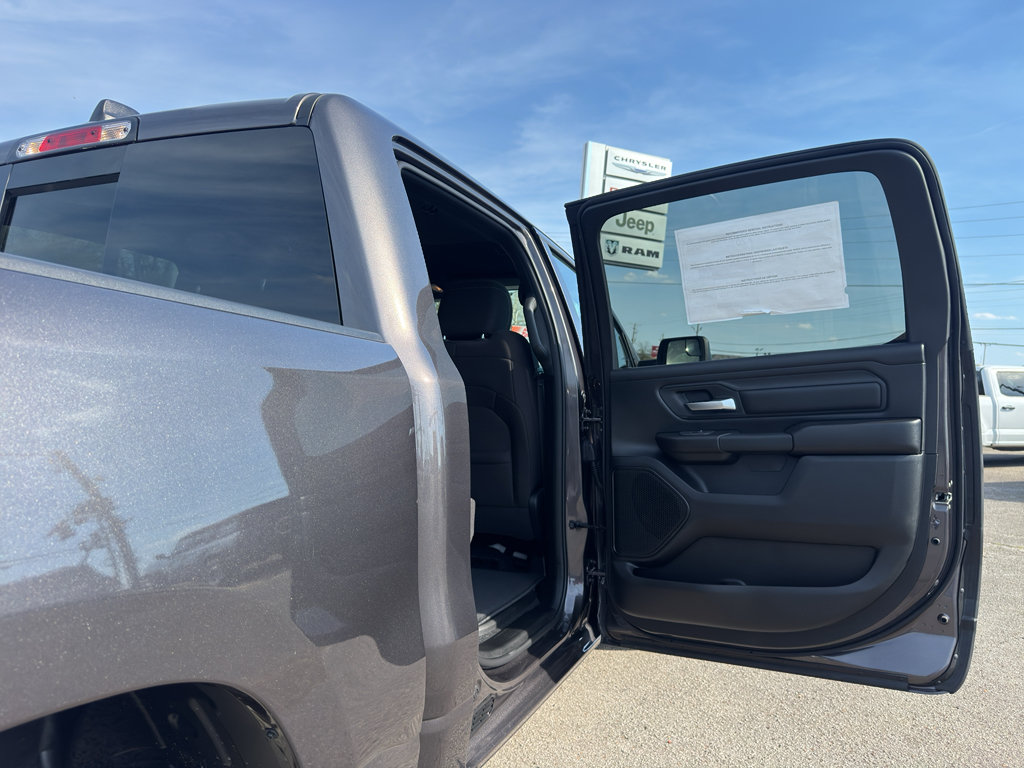 New 2026 RAM 1500 Express AWD/4WD image 22