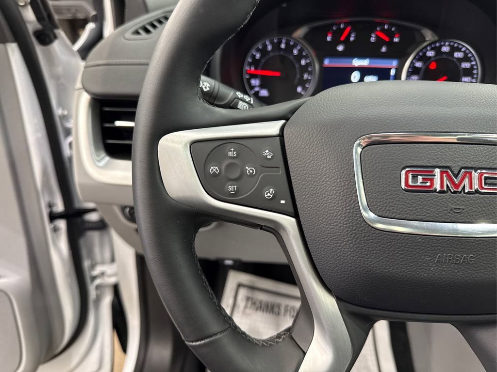 Used 2024 GMC Terrain SLT image 28