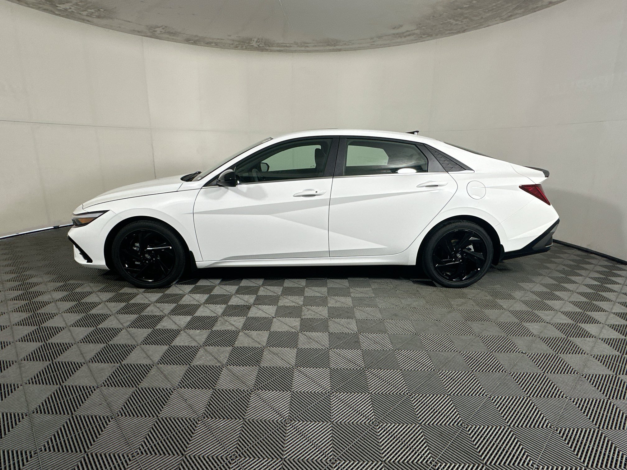 Used 2026 Hyundai Elantra SEL Sport Premium FWD image 6