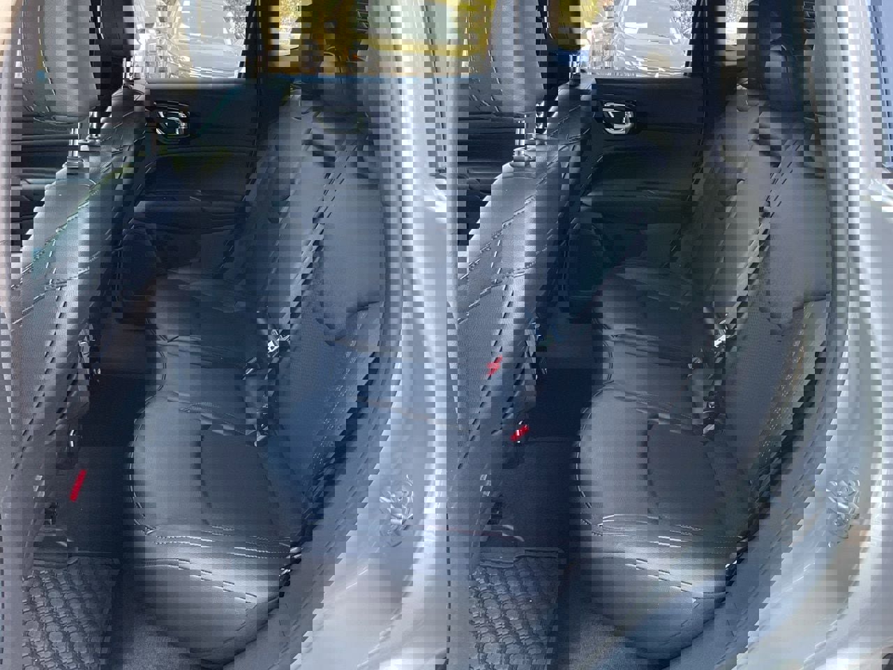 Used 2025 Jeep Compass Trailhawk image 15