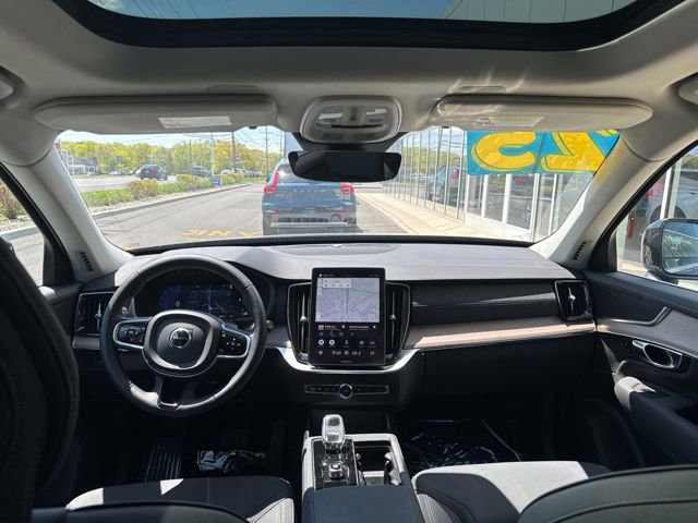 Certified 2025 Volvo XC90 B5 Plus AWD/4WD image 18