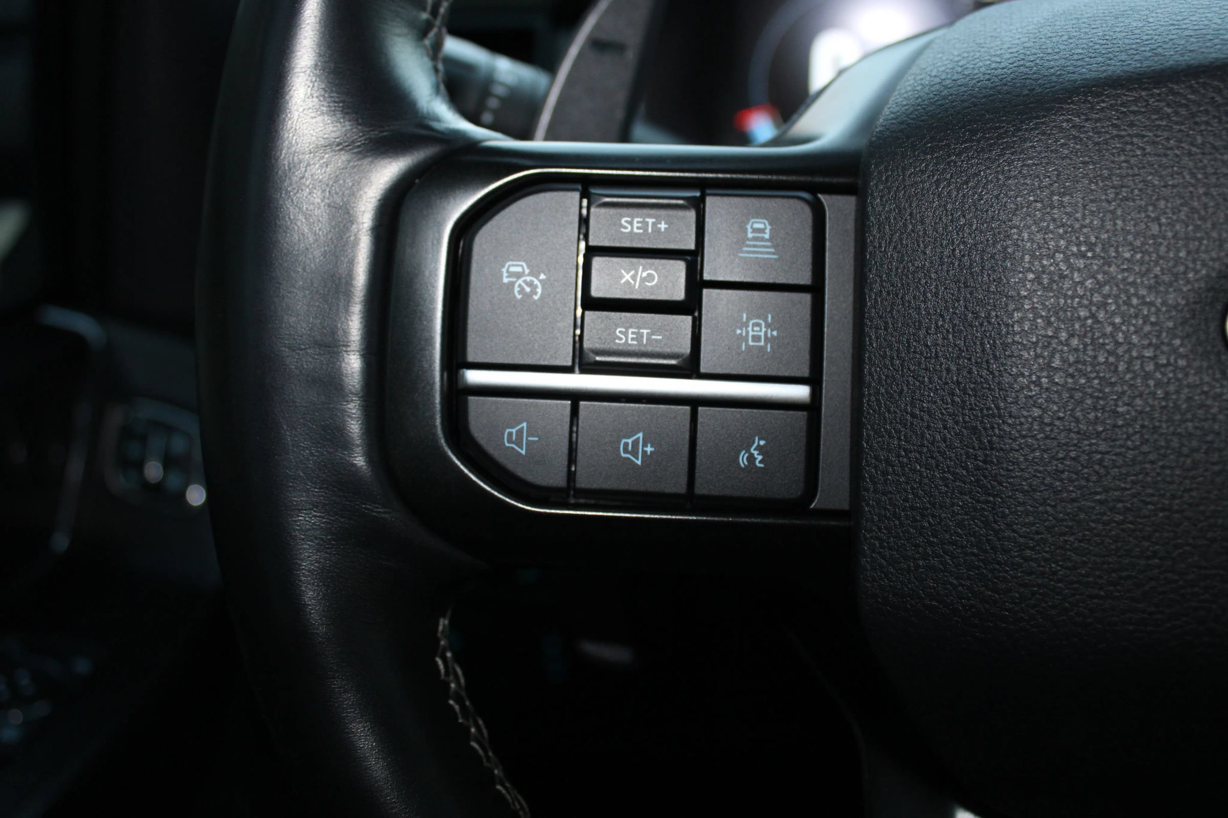 Used 2021 Ford F150 Raptor AWD/4WD image 9