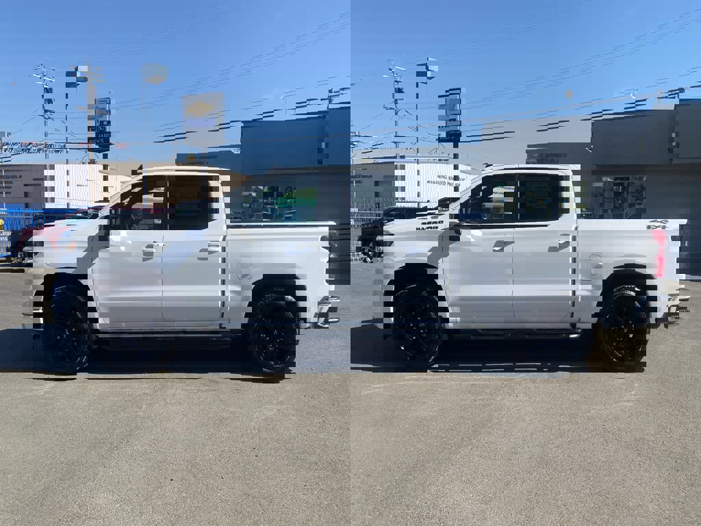 New 2025 Chevrolet Silverado 1500 RST w/ Dark Appearance Package image 6