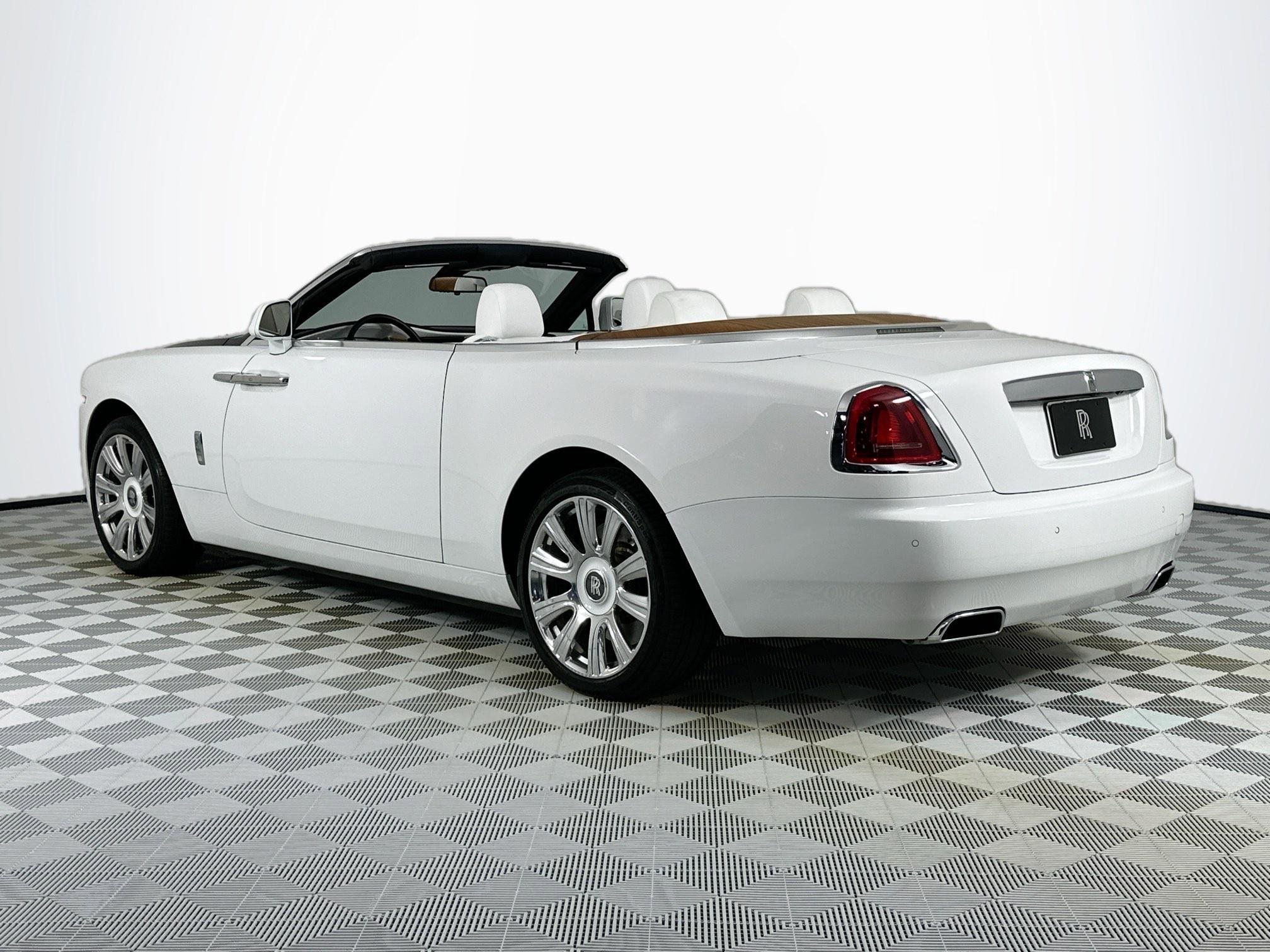 Certified 2018 Rolls-Royce Dawn image 2