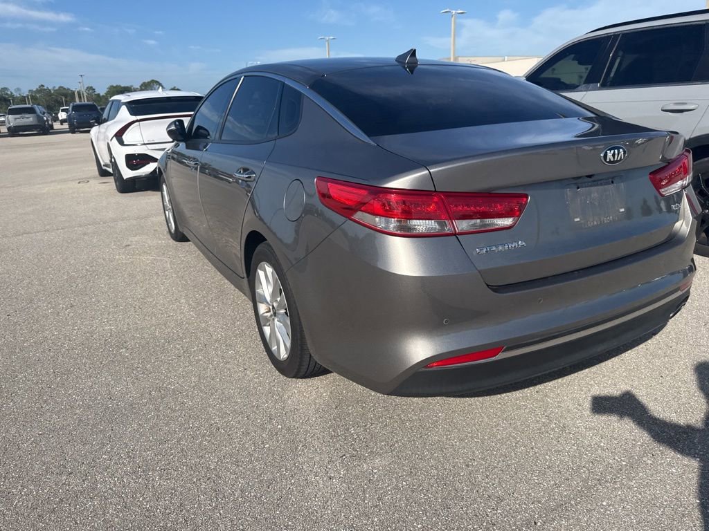 Used 2018 Kia Optima EX image 6