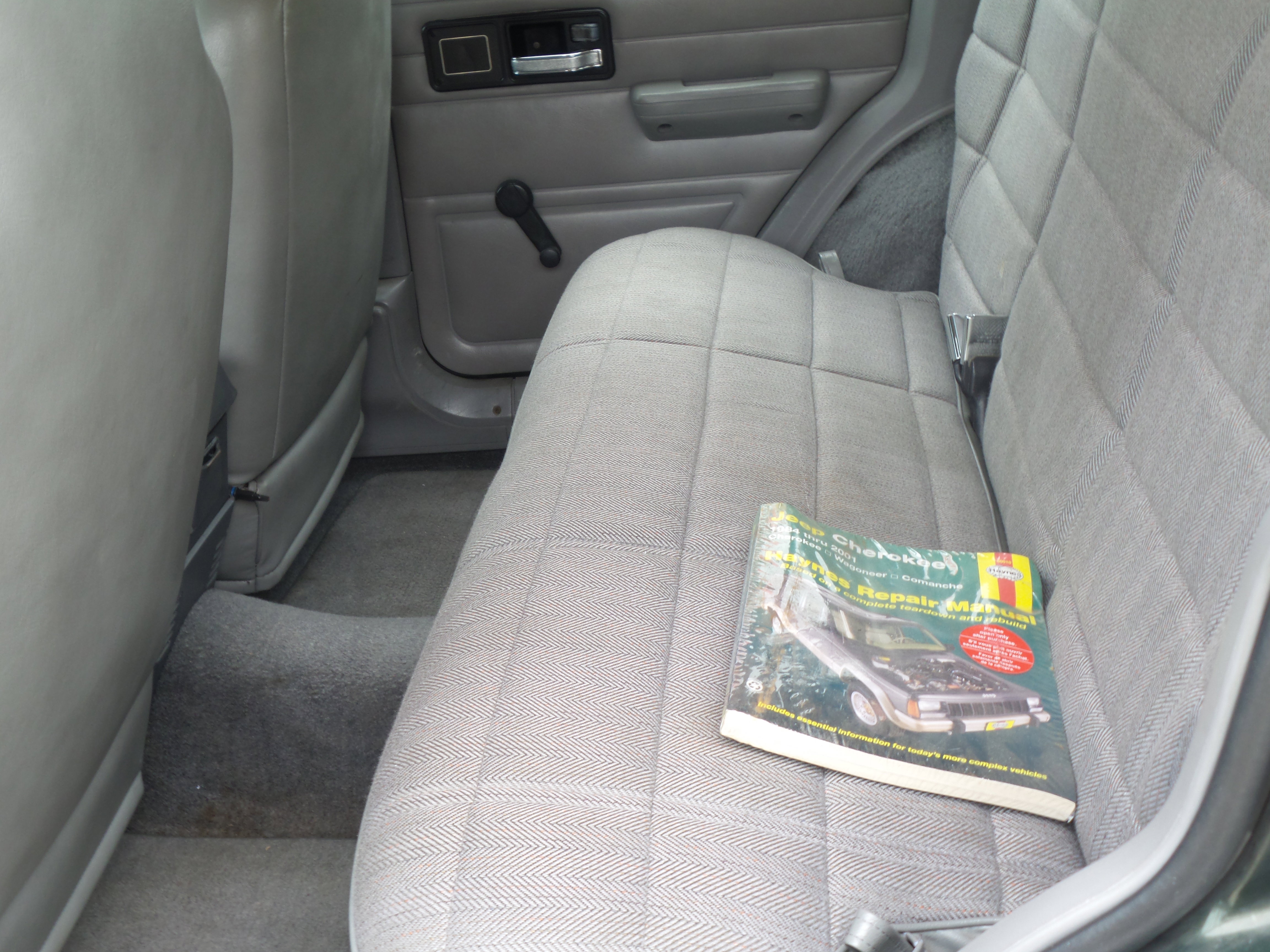 Used 1996 Jeep Cherokee SE image 12