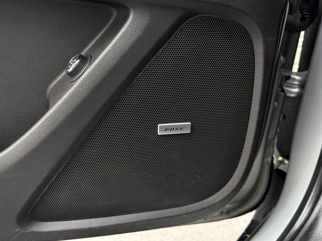 Used 2021 Chevrolet Traverse Premier w/ Redline Edition image 22