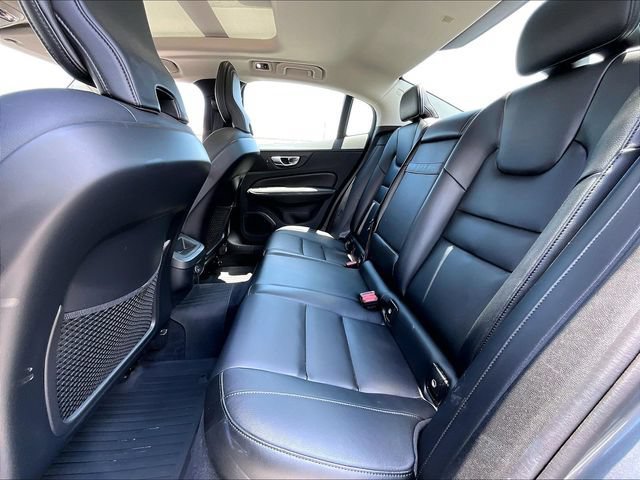 Used 2021 Volvo S60 T5 Momentum w/ Premium Package AWD/4WD image 15
