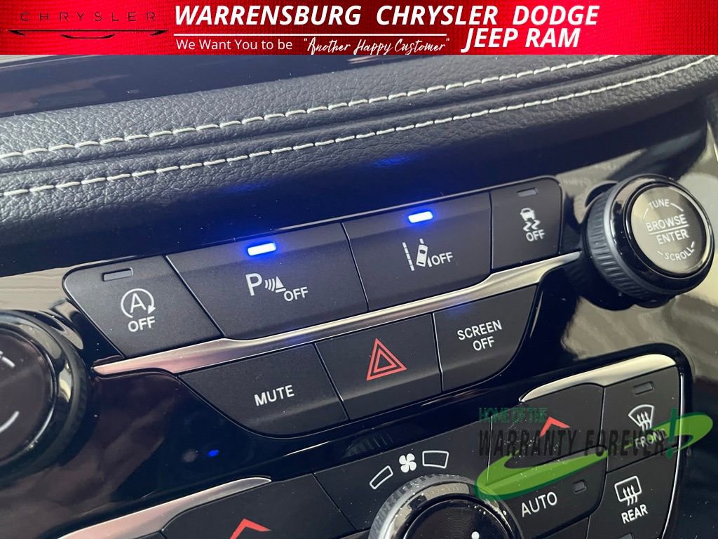 New 2026 Chrysler Pacifica Select w/ S Appearance Package image 34