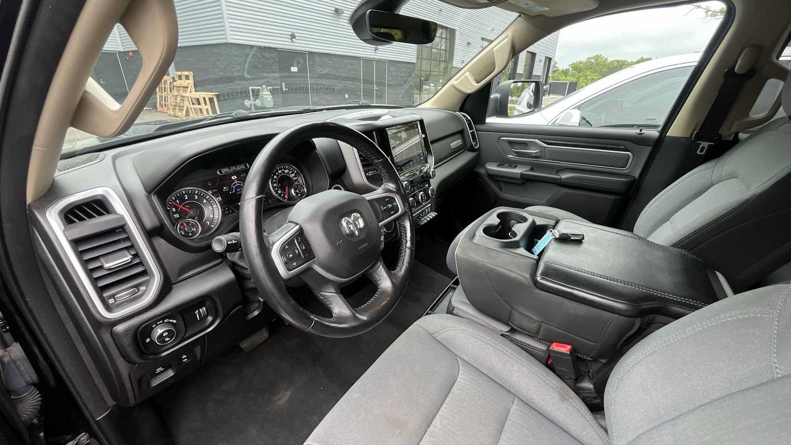 Used 2020 RAM 1500 Big Horn AWD/4WD image 14