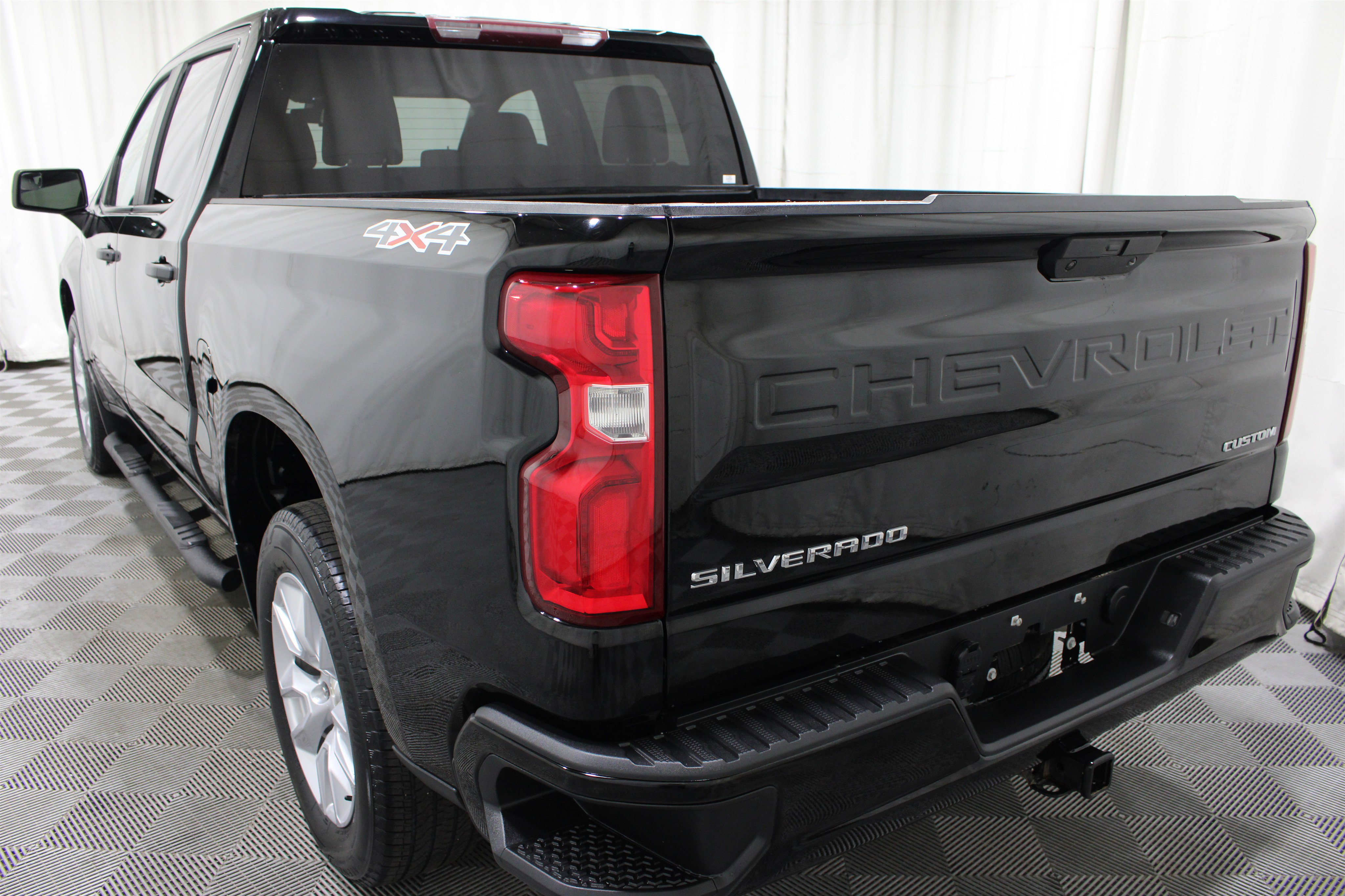 Used 2021 Chevrolet Silverado 1500 Custom AWD/4WD image 27