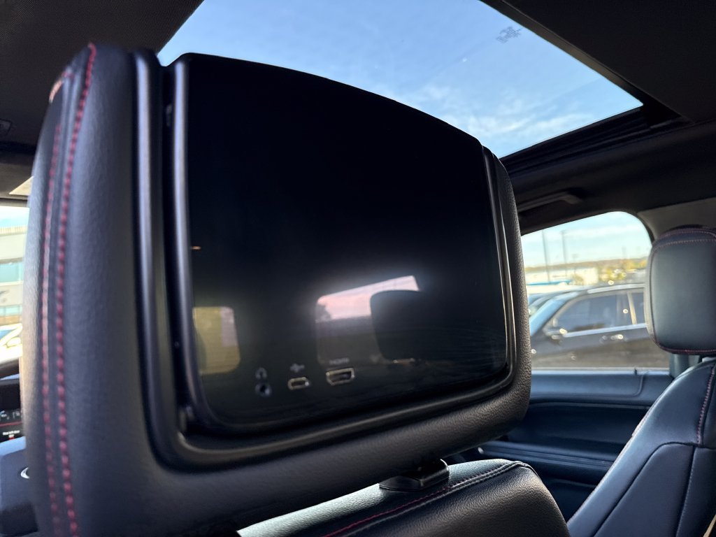 Used 2023 Ford Expedition Limited AWD/4WD image 28