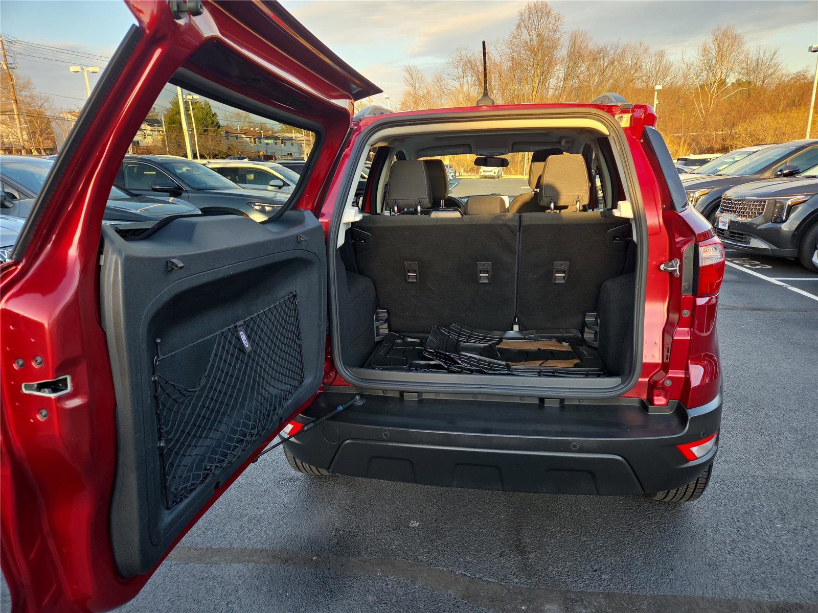 Used 2021 Ford EcoSport SE w/ SE Convenience Package image 5