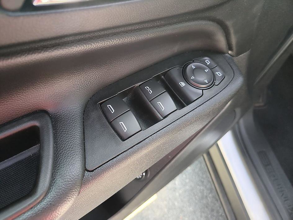 Used 2022 Chevrolet Equinox LT AWD/4WD image 13