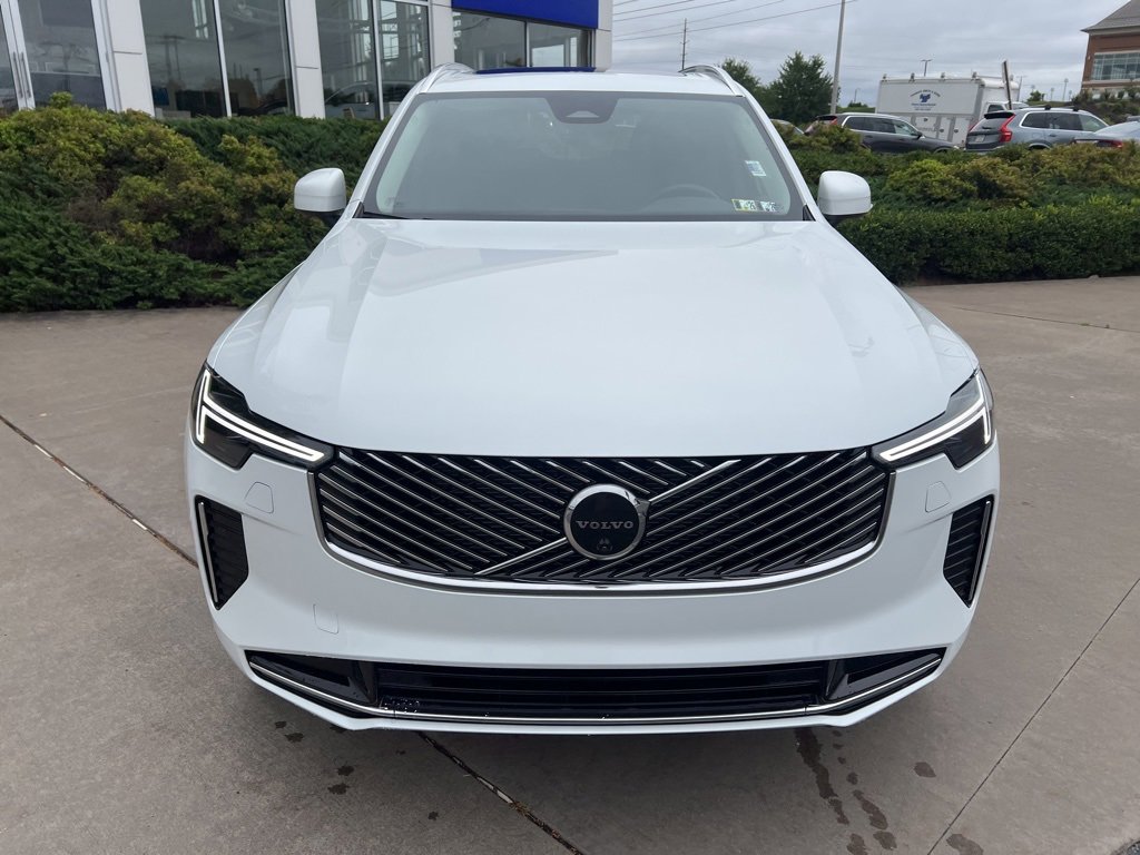 New 2026 Volvo XC90 B6 Plus w/ Protection Package Premier image 8