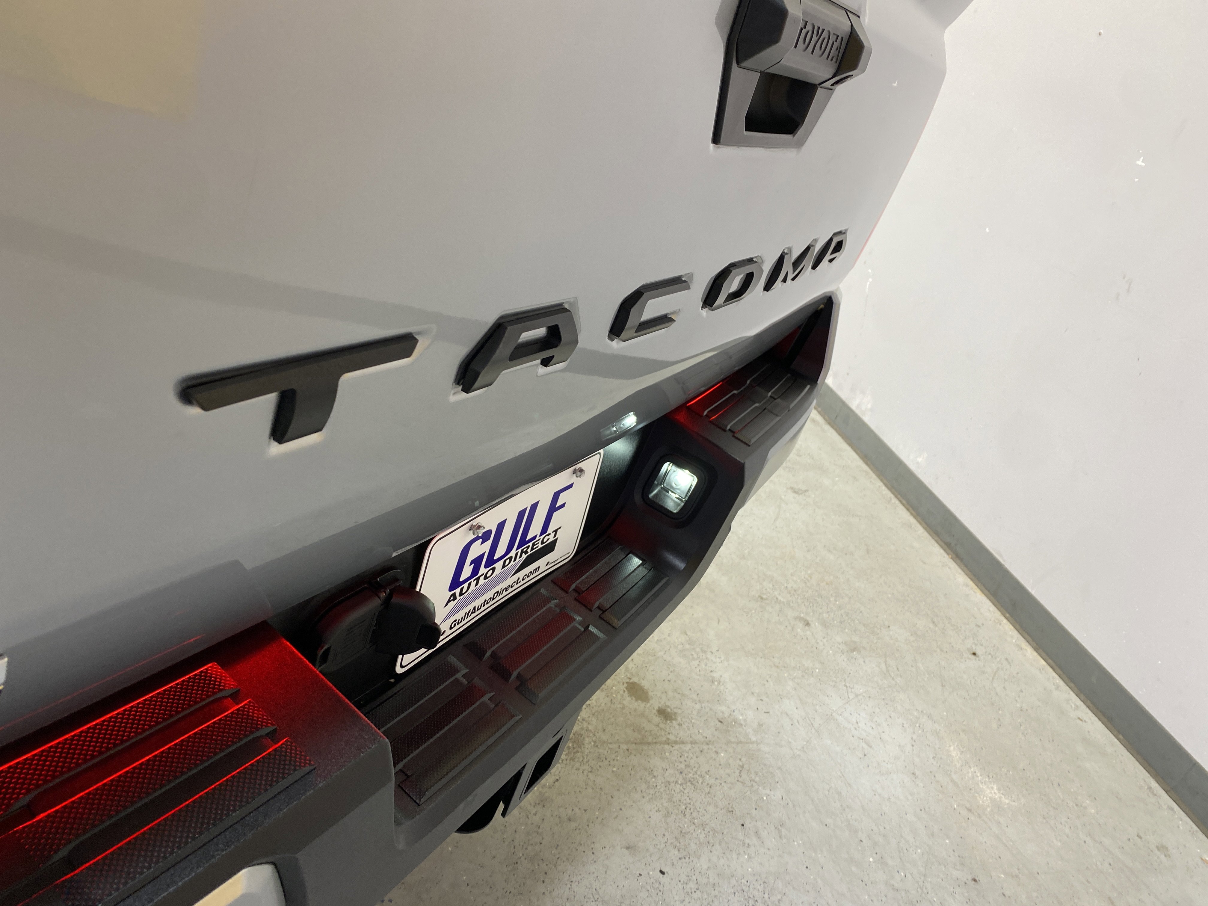 Used 2024 Toyota Tacoma SR5 image 19