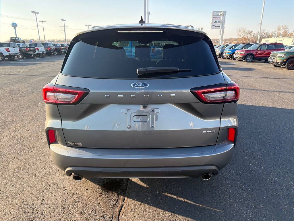 Used 2024 Ford Escape ST-Line AWD/4WD image 4
