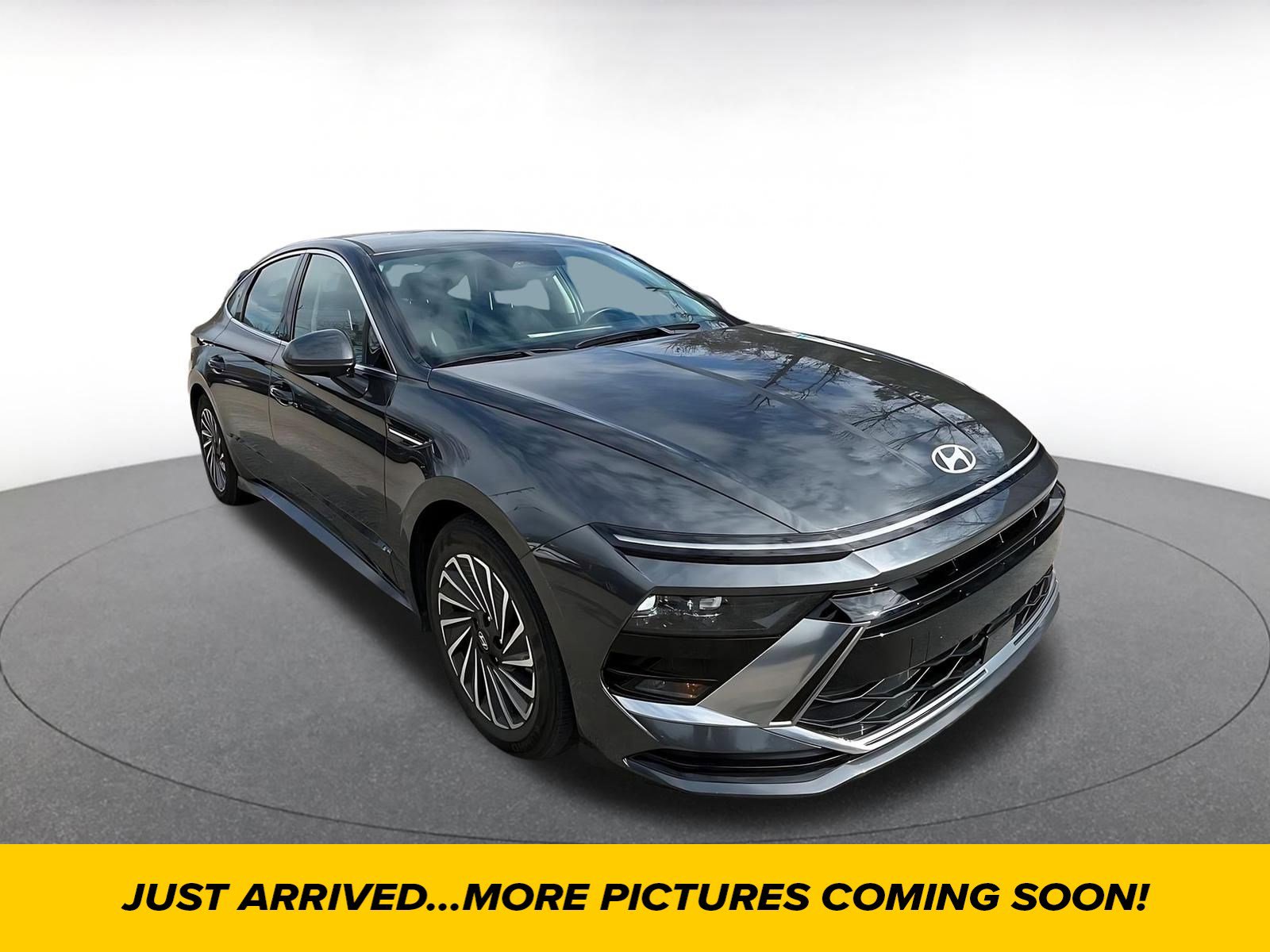 Used 2025 Hyundai Sonata SEL image 1