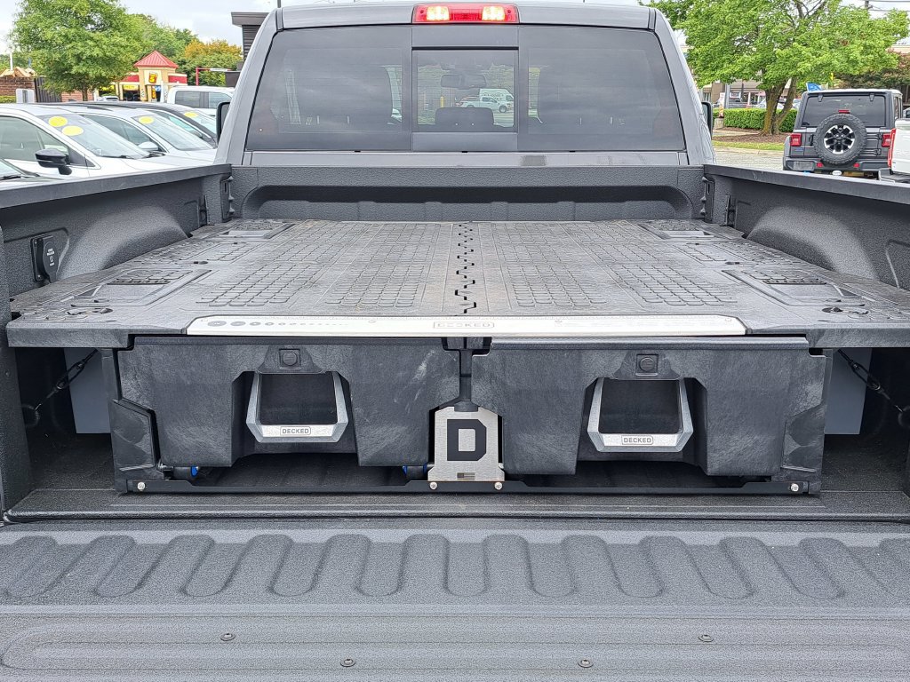 Used 2024 RAM 3500 Laramie w/ Night Edition AWD/4WD image 15
