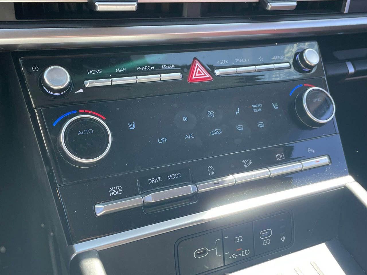 Used 2025 Hyundai Santa Fe SEL image 7