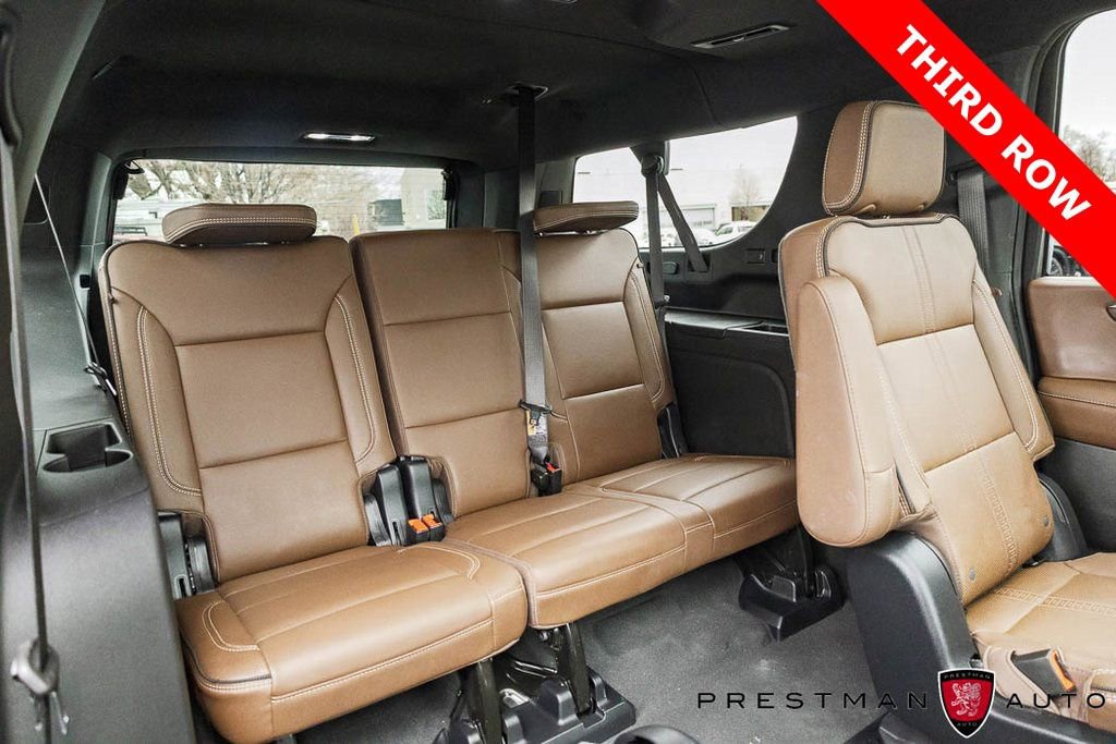 Used 2025 Chevrolet Suburban High Country w/ Sun And Tow Package image 5