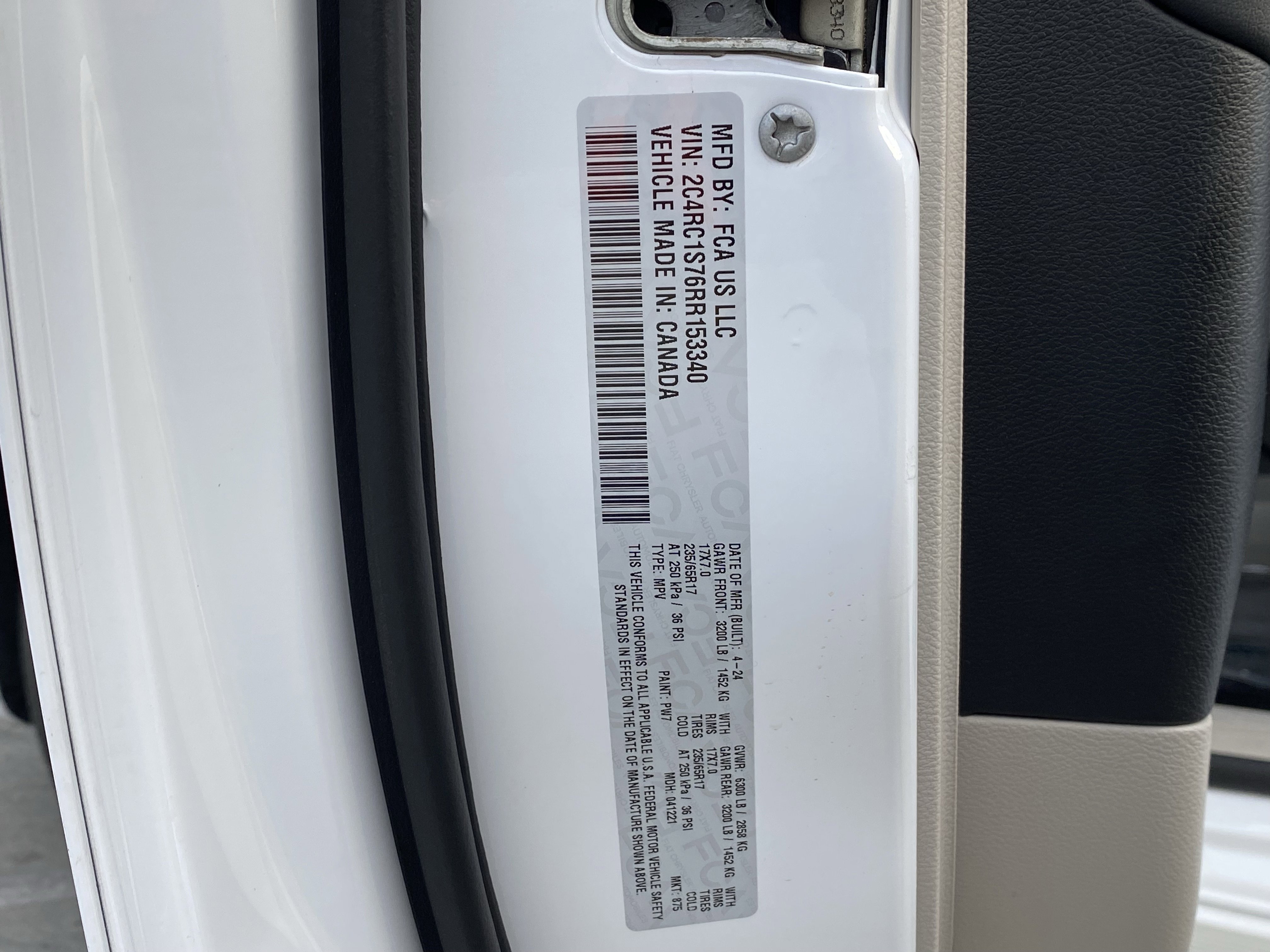 Used 2024 Chrysler Pacifica Select image 30