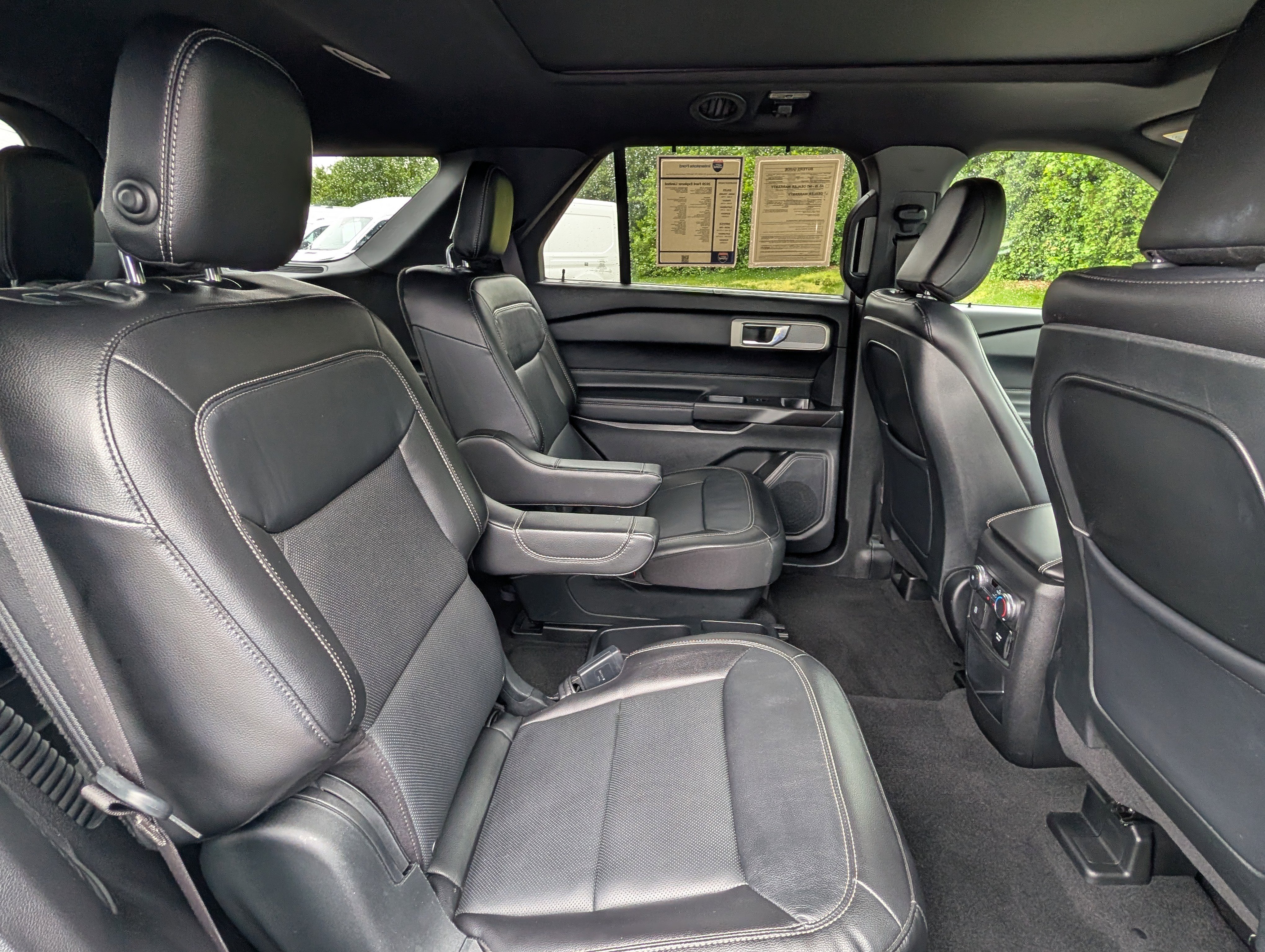 Used 2020 Ford Explorer Limited image 33