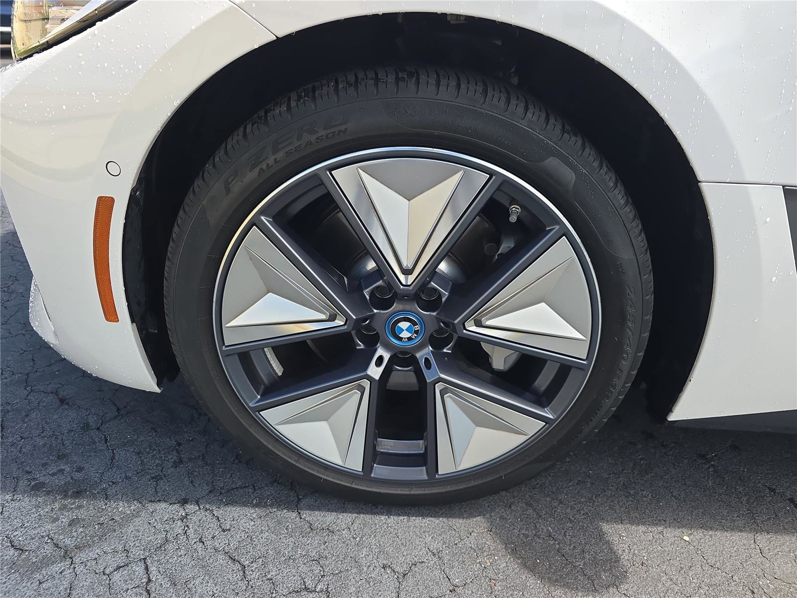 Used 2023 BMW i4 eDrive35 w/ Premium Package image 7